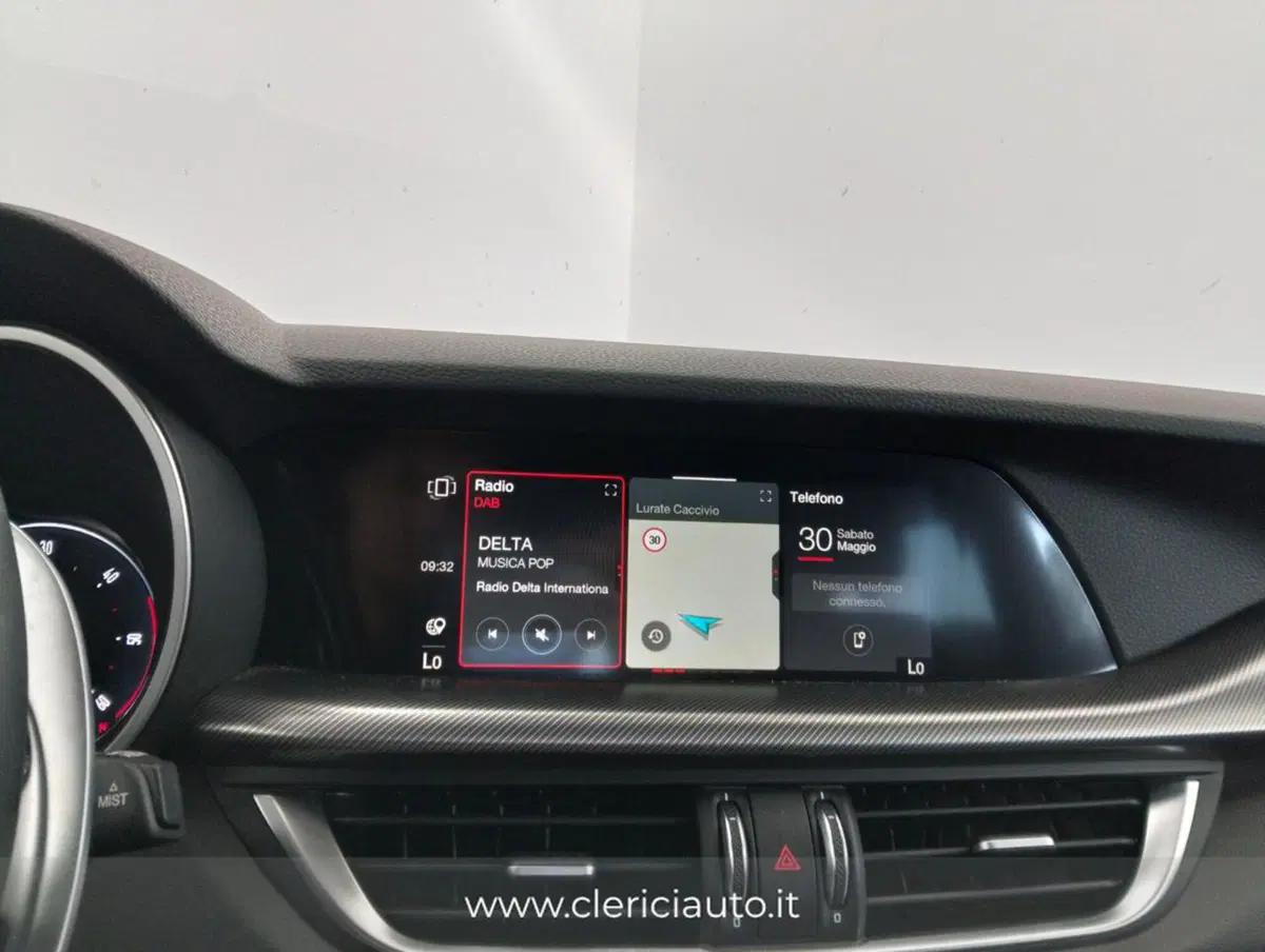 Alfa Romeo Stelvio usata a Como (12)