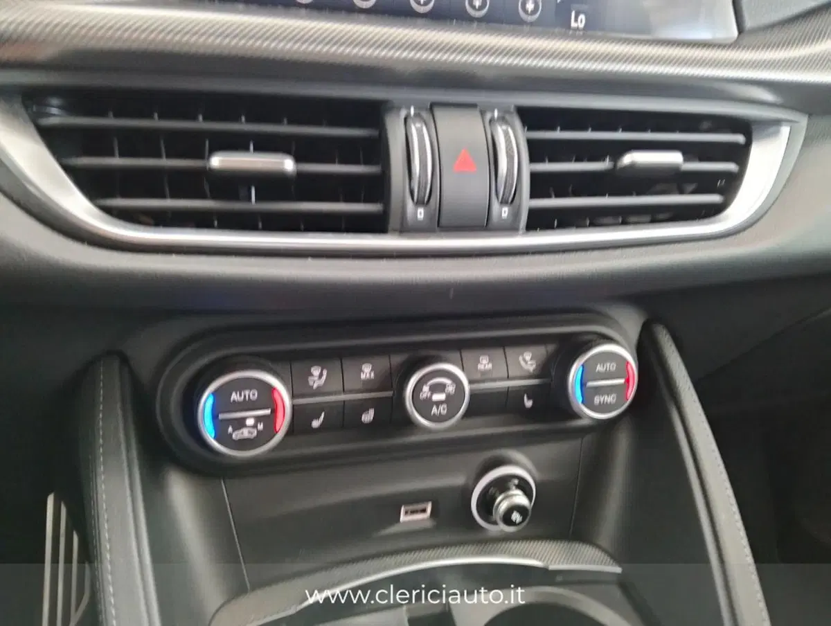 Alfa Romeo Stelvio usata a Como (17)