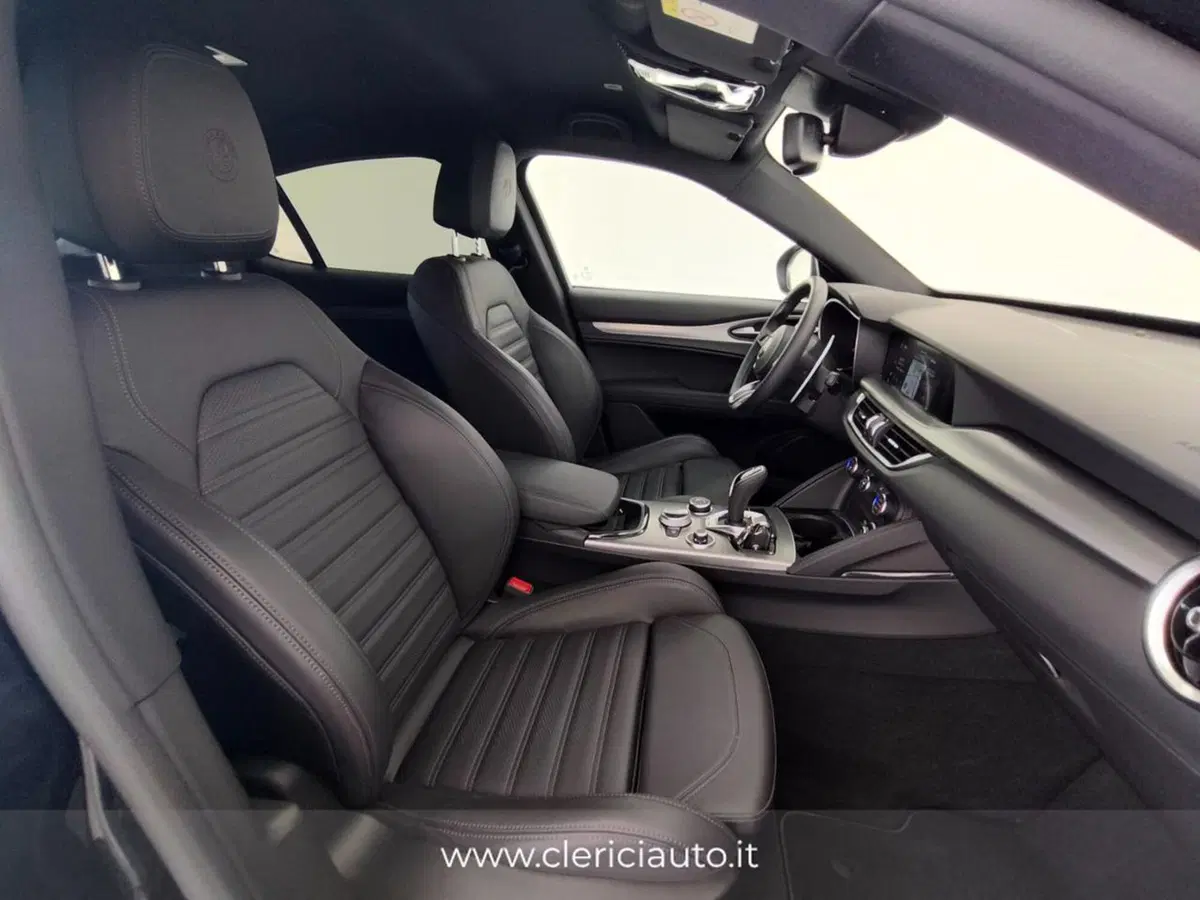 Alfa Romeo Stelvio usata a Como (3)