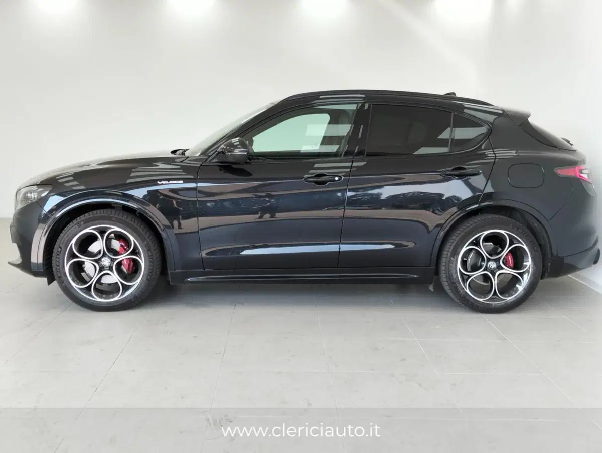 Alfa Romeo Stelvio usata a Como (8)