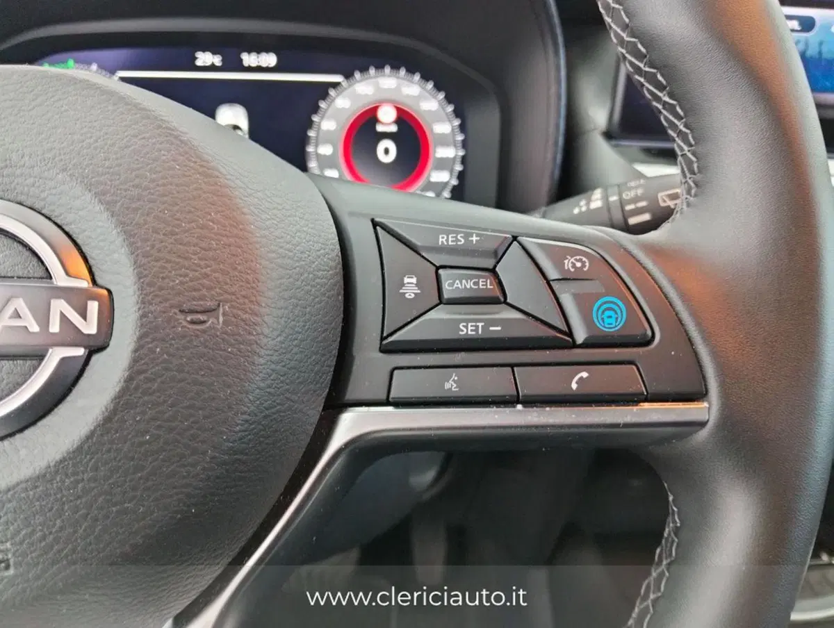 Nissan Juke usata a Como (8)