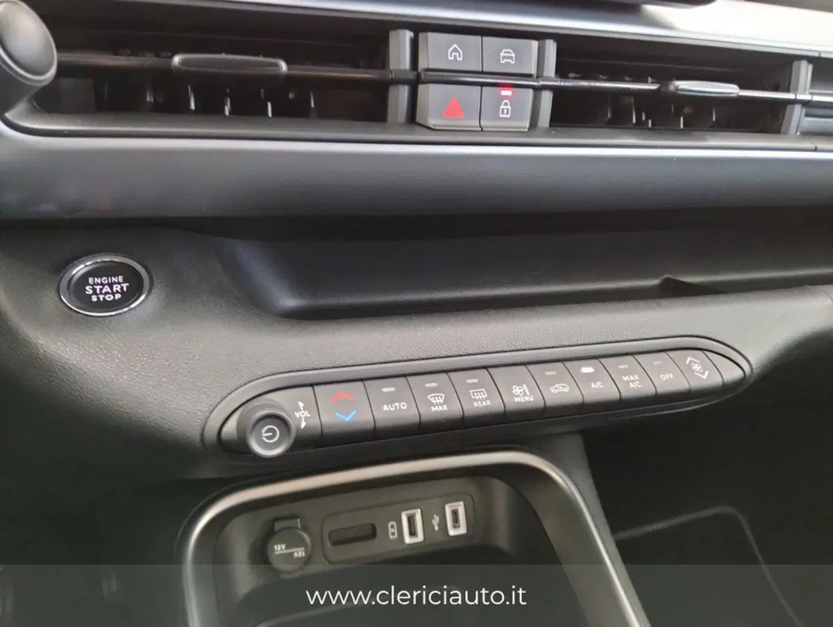 Jeep Avenger usata a Como (14)