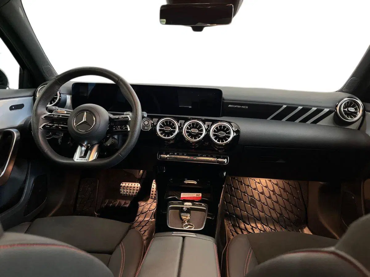 Mercedes-Benz Classe A usata a Lecce (8)