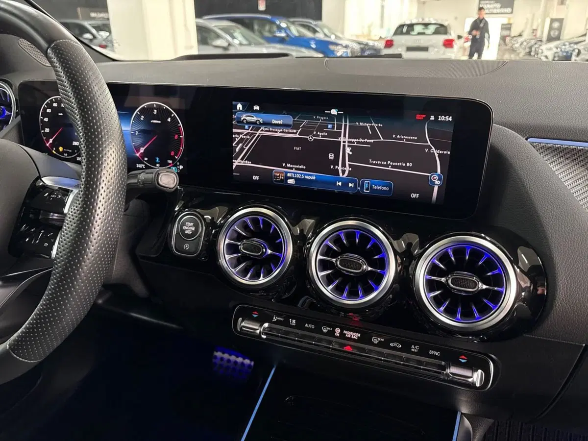 Mercedes-Benz GLA SUV usata a Lecce (14)