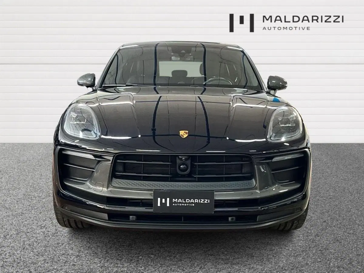Porsche Macan usata a Bari (2)