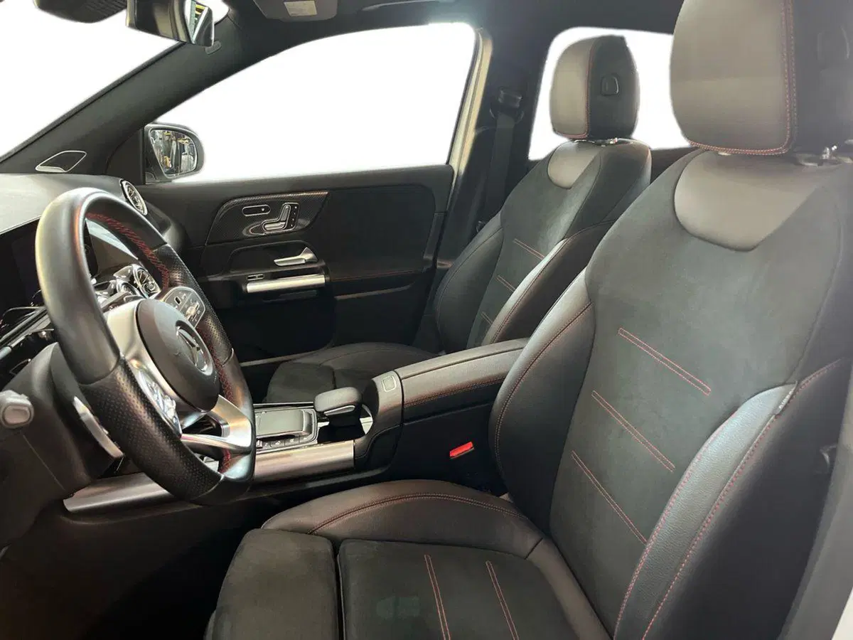 Mercedes-Benz GLA SUV usata a Bari (7)