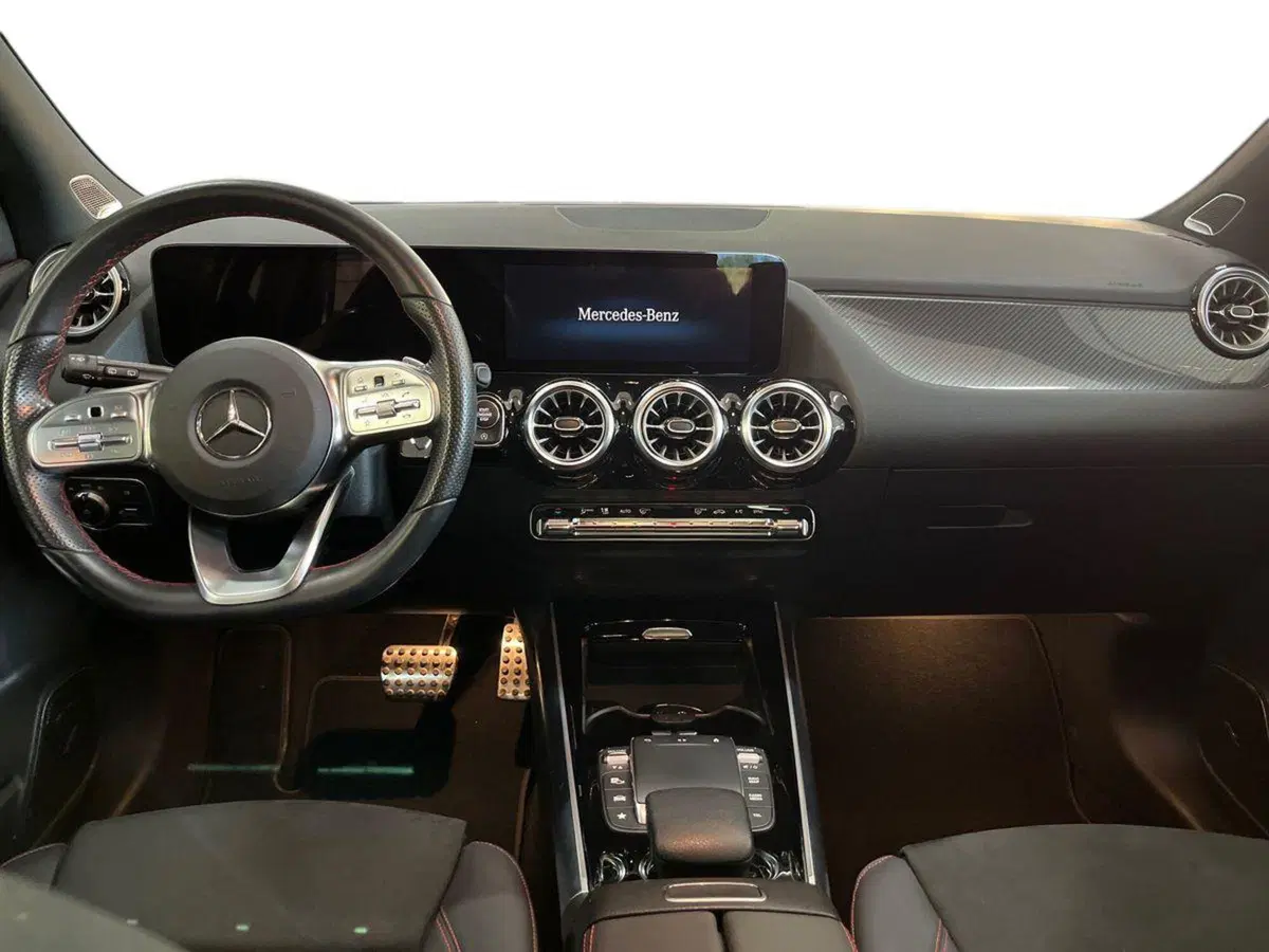 Mercedes-Benz GLA SUV usata a Bari (8)