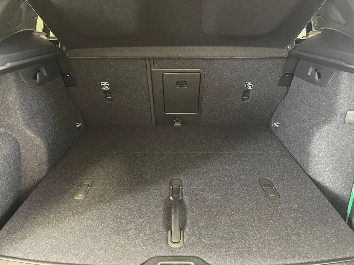 Volvo XC40 nuova a Como (10)
