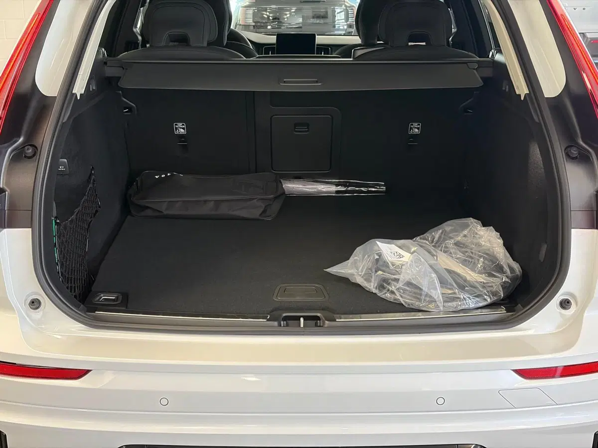 Volvo XC60 nuova a Como (8)