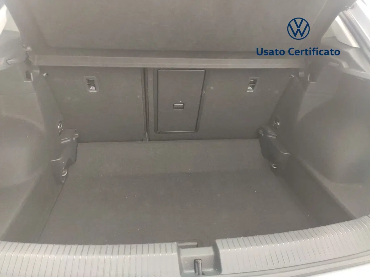 Volkswagen T-Roc usata a Avellino (10)