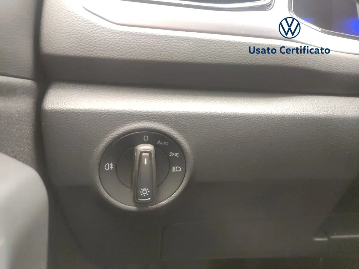 Volkswagen T-Roc usata a Avellino (16)