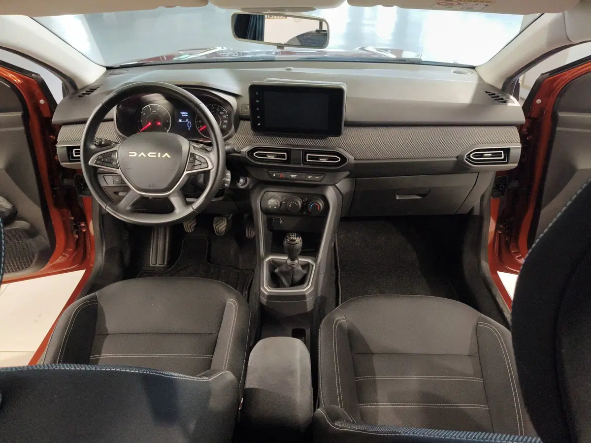 Dacia Jogger usata a Brescia (11)