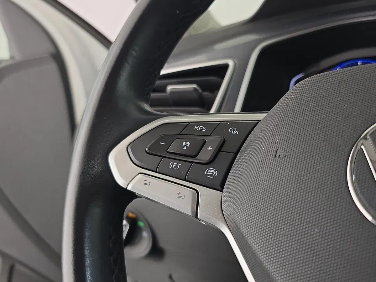 Volkswagen T-Roc usata a Asti (16)