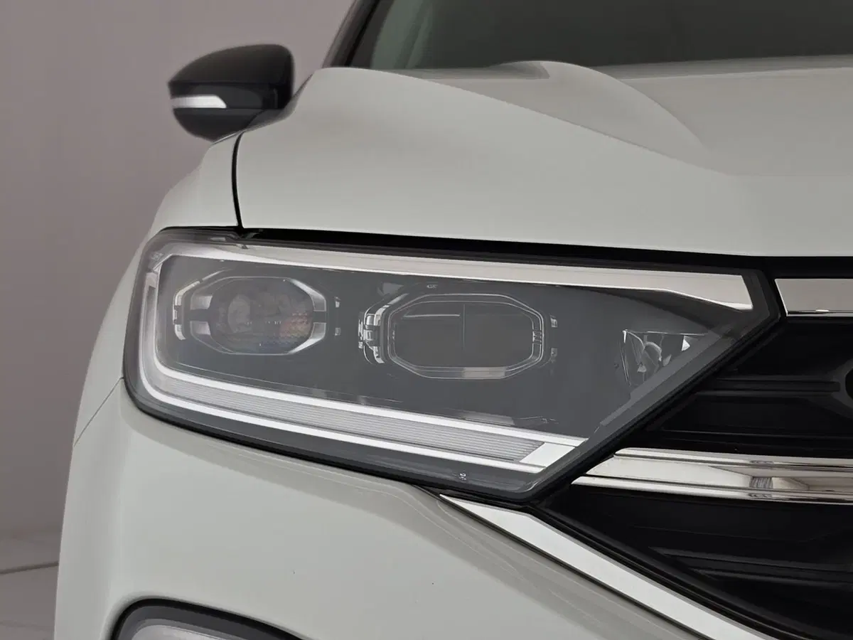 Volkswagen T-Roc usata a Asti (6)