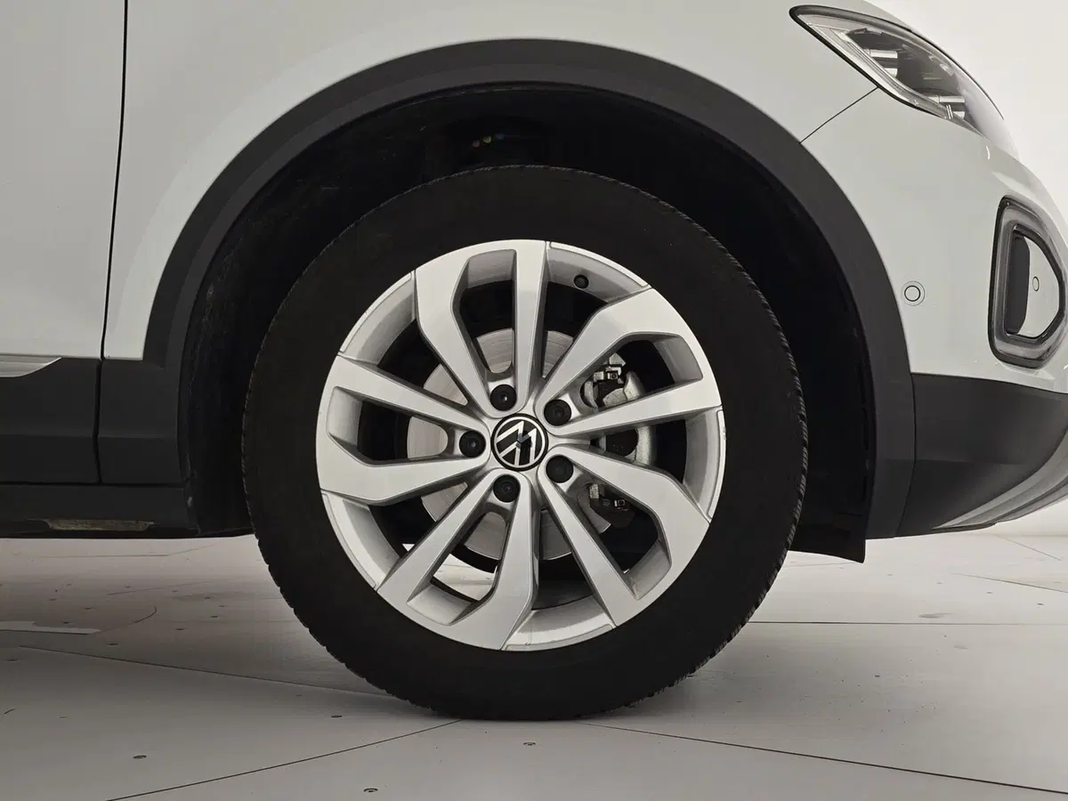 Volkswagen T-Roc usata a Asti (7)