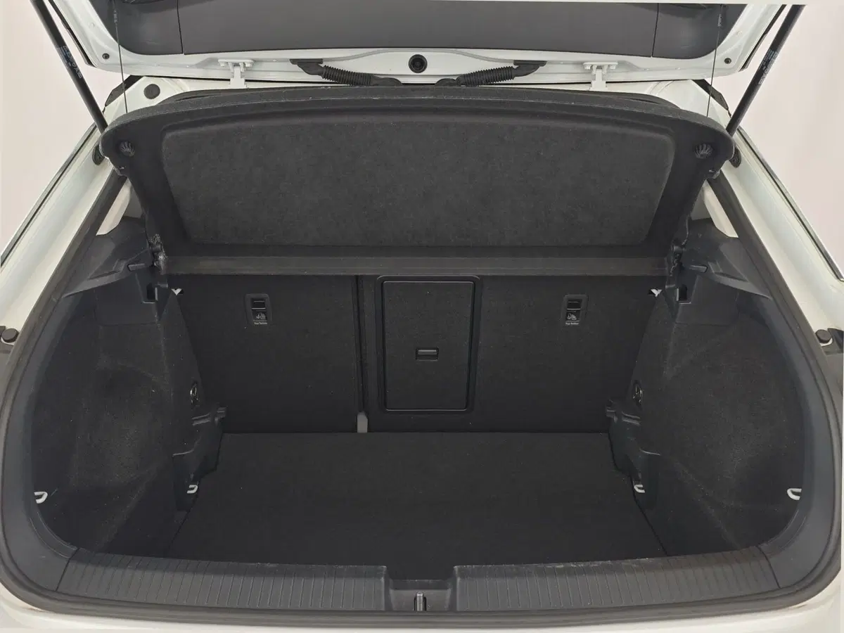 Volkswagen T-Roc usata a Asti (8)