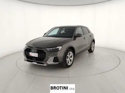 Audi A1 allstreet allstreet 35 TFSI S tronic Identity Contrast del 2025 usata a La Spezia