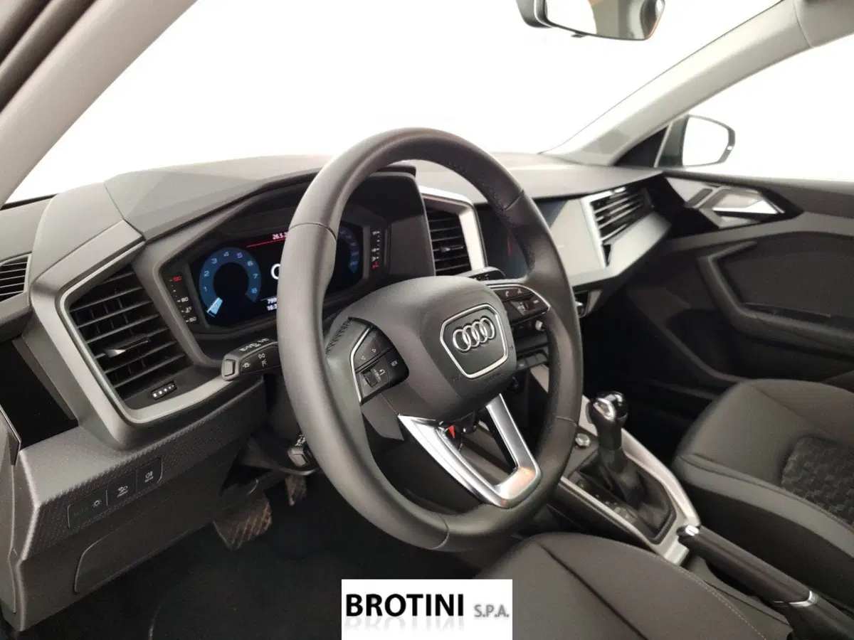Audi A1 allstreet usata a La Spezia (8)