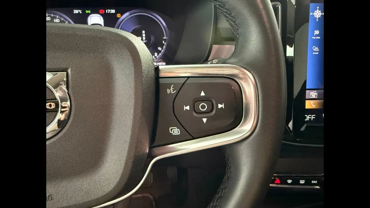 Volvo XC40 usata a Palermo (15)