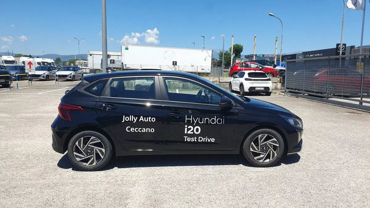 Hyundai i20 usata a Frosinone (9)