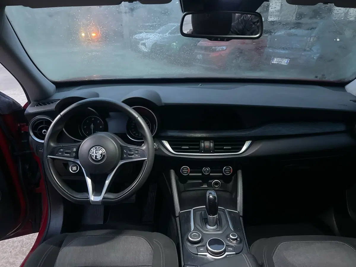 Alfa Romeo Stelvio usata a Frosinone (11)