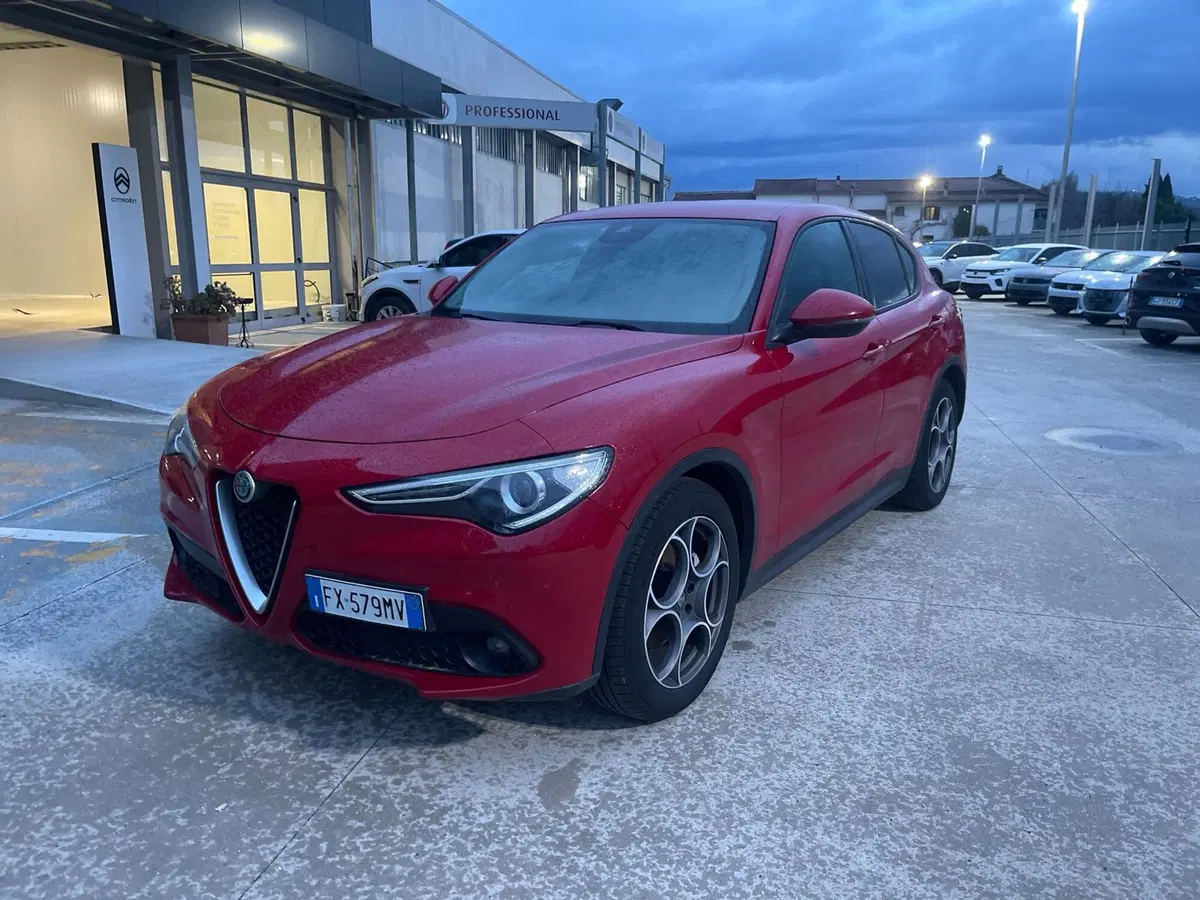 Alfa Romeo Stelvio usata a Frosinone (2)