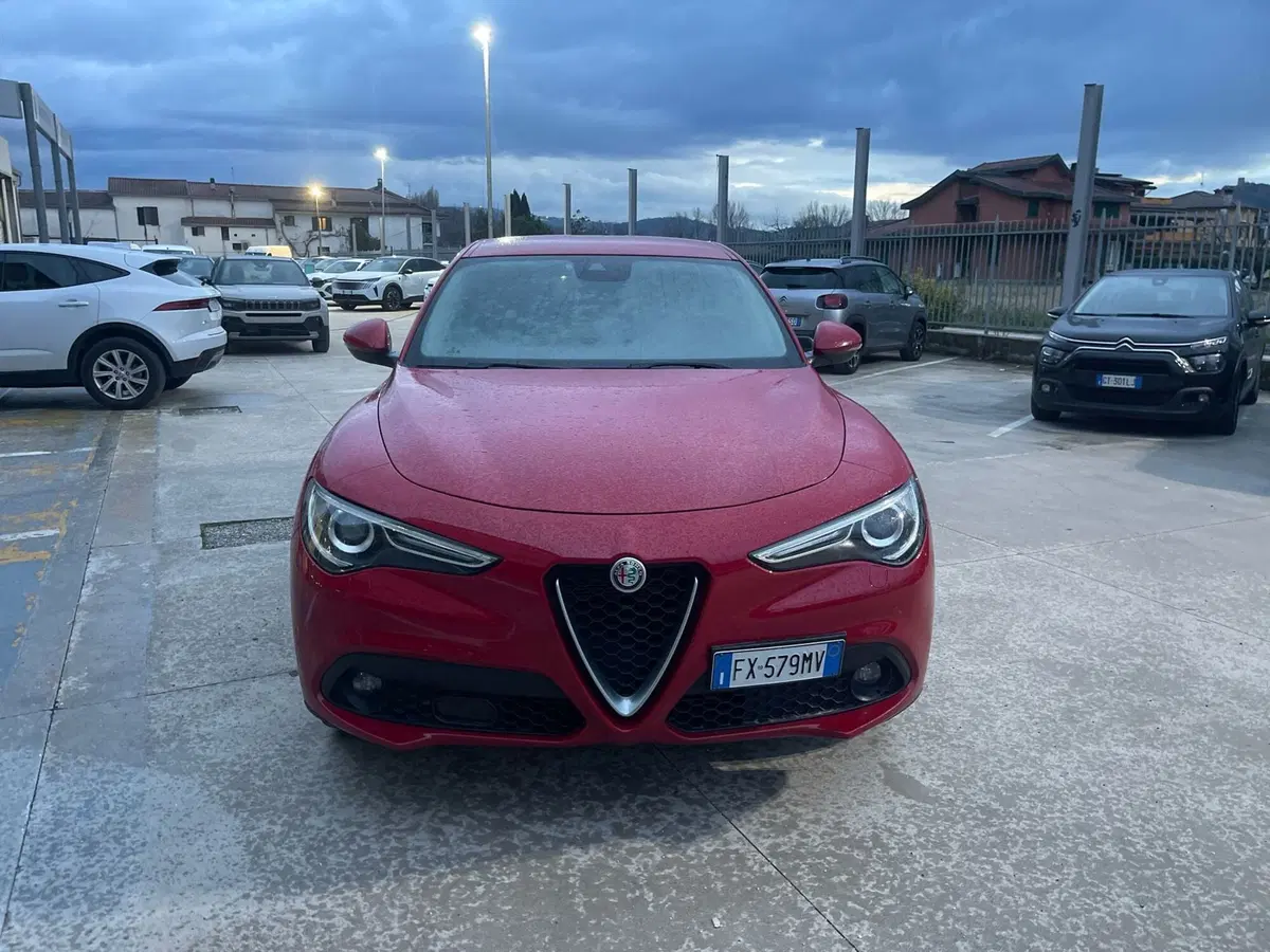 Alfa Romeo Stelvio usata a Frosinone (5)