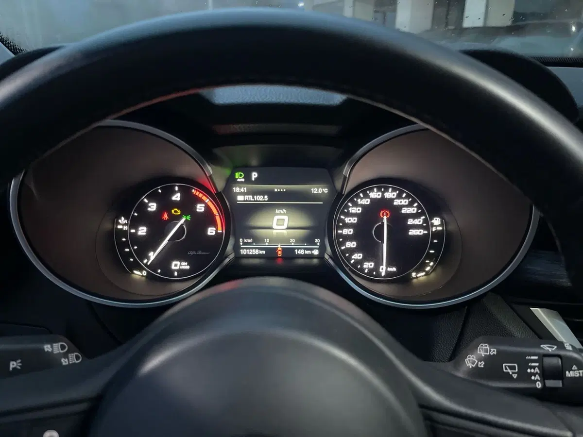 Alfa Romeo Stelvio usata a Frosinone (7)