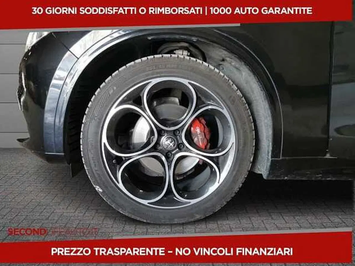 Alfa Romeo Stelvio usata a Chieti (5)