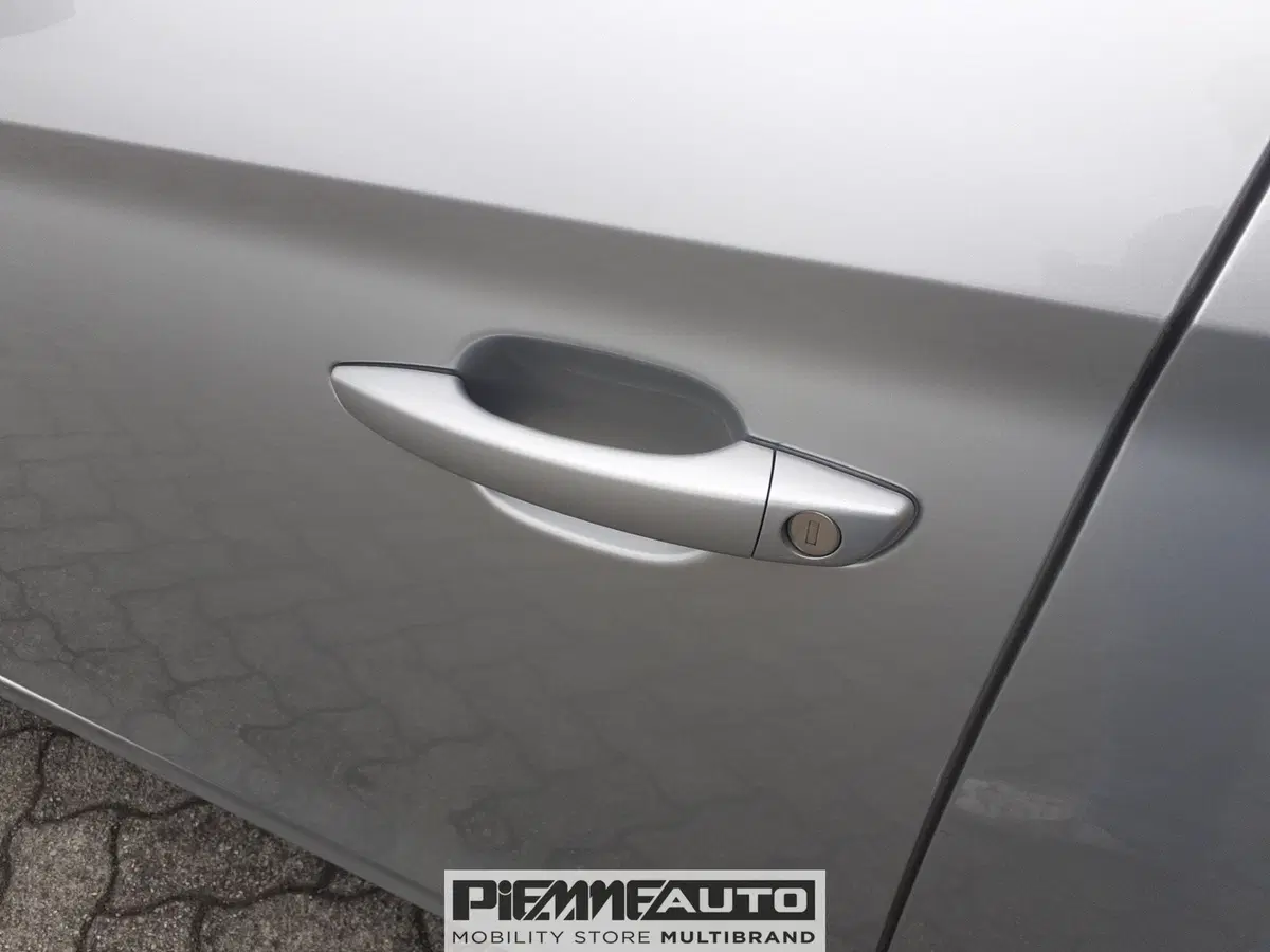 Opel Corsa usata a Parma (18)