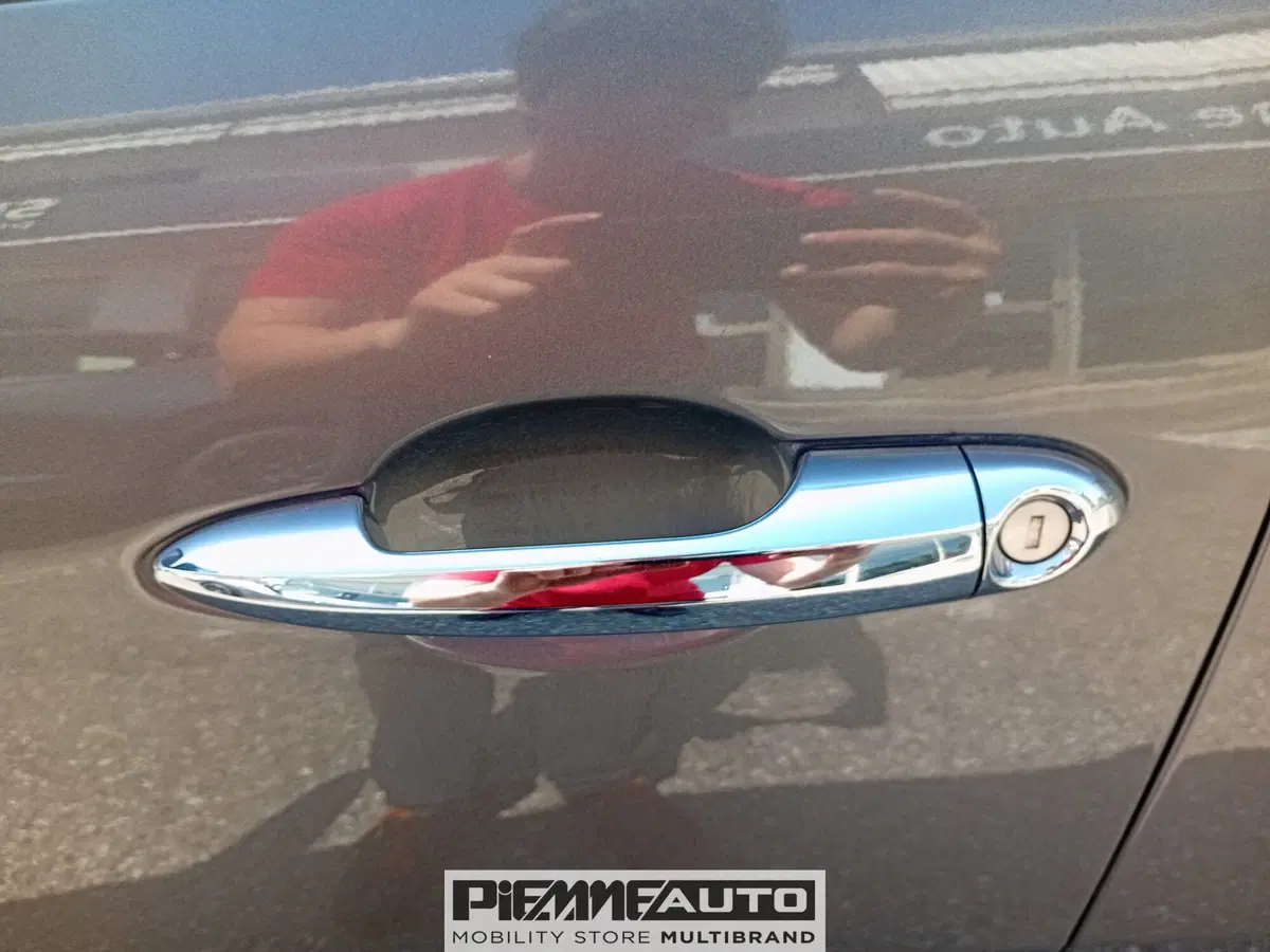 Lancia Ypsilon usata a Parma (18)