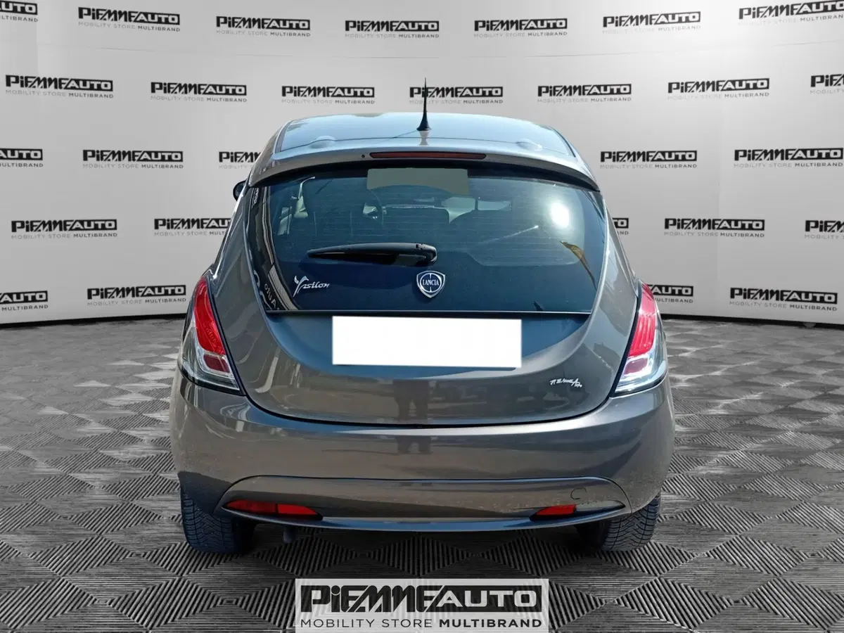 Lancia Ypsilon usata a Parma (4)