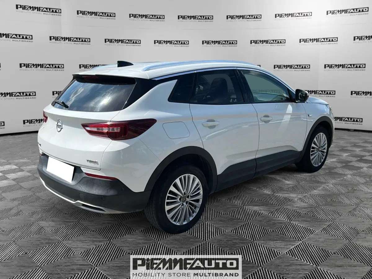 Opel Grandland X usata a Piacenza (5)