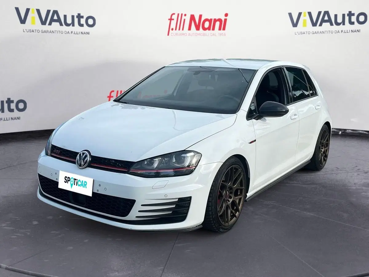 Volkswagen Golf usata a Massa-Carrara