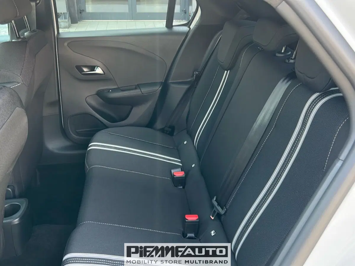 Opel Corsa nuova a Piacenza (10)