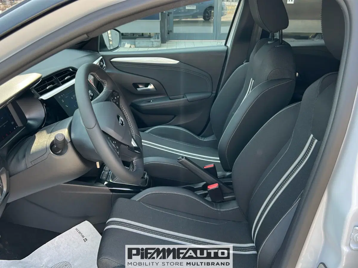 Opel Corsa nuova a Piacenza (9)