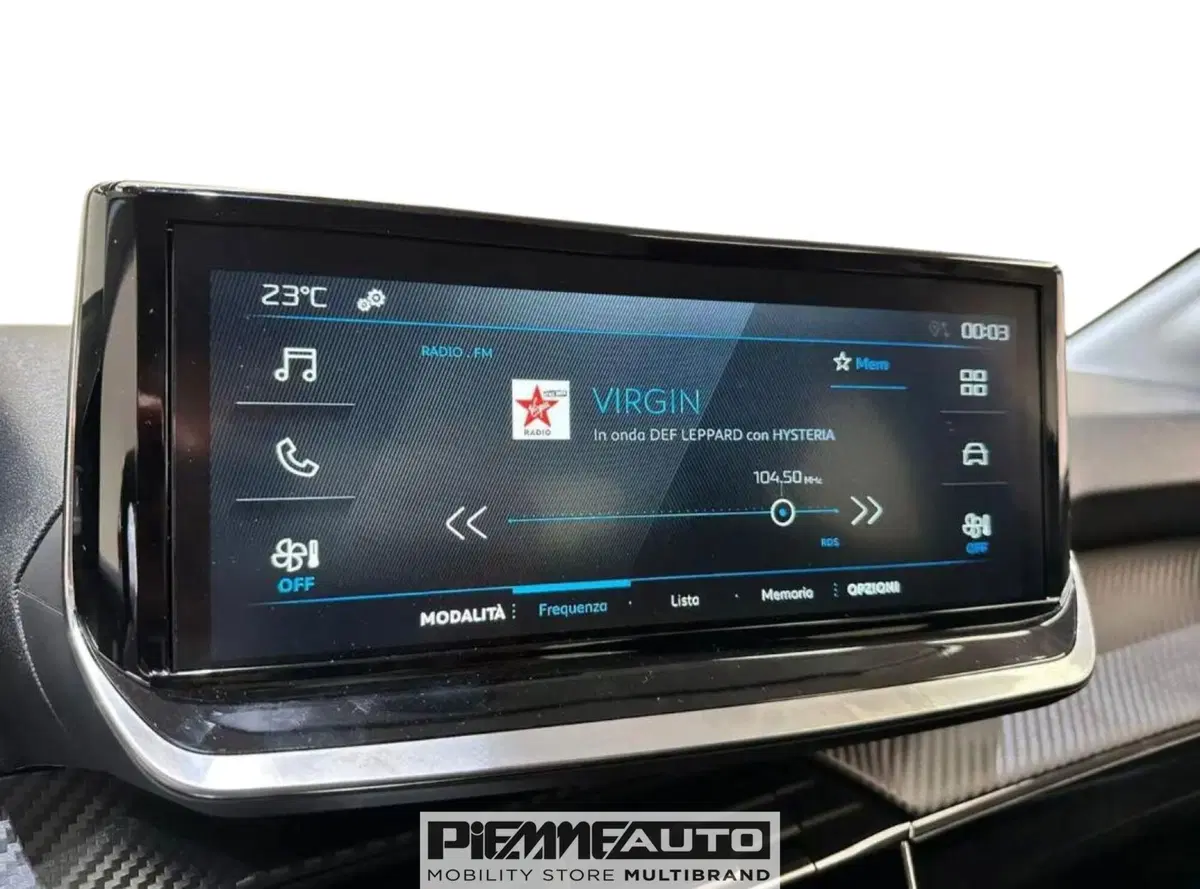 Peugeot 208 nuova a Parma (10)