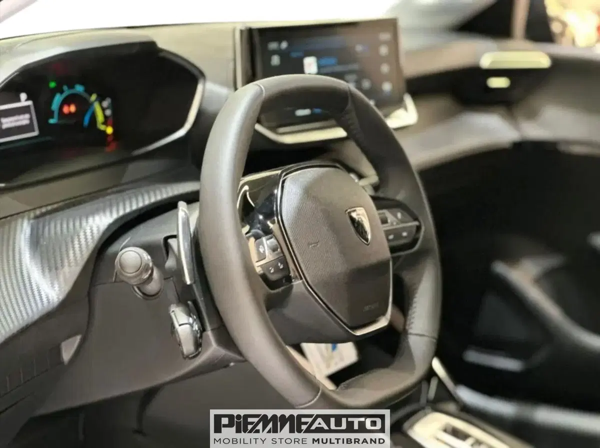 Peugeot 208 nuova a Parma (8)