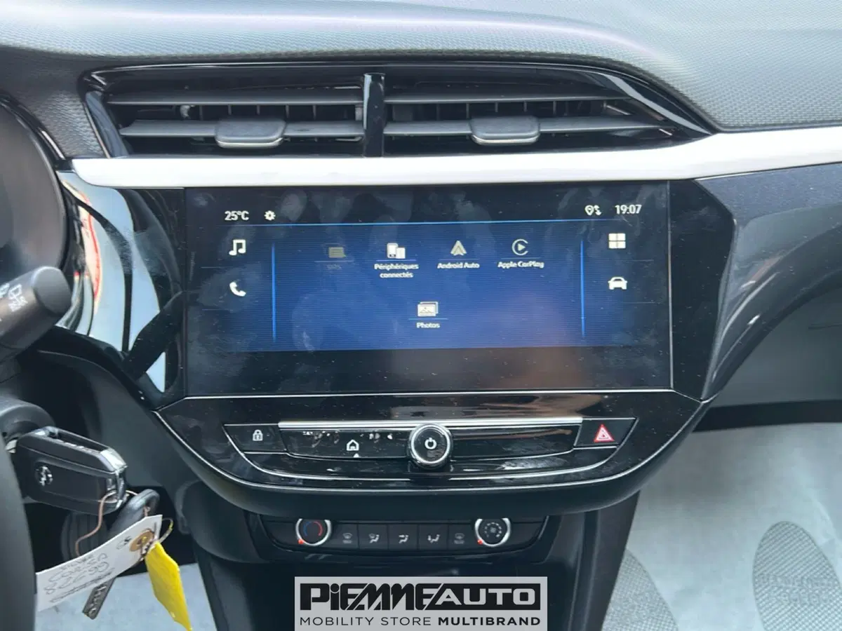 Opel Corsa nuova a Piacenza (13)