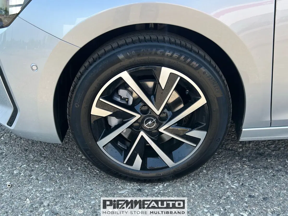 Opel Corsa nuova a Piacenza (15)