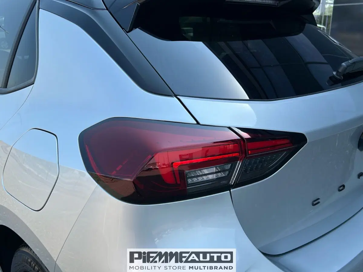 Opel Corsa nuova a Piacenza (19)