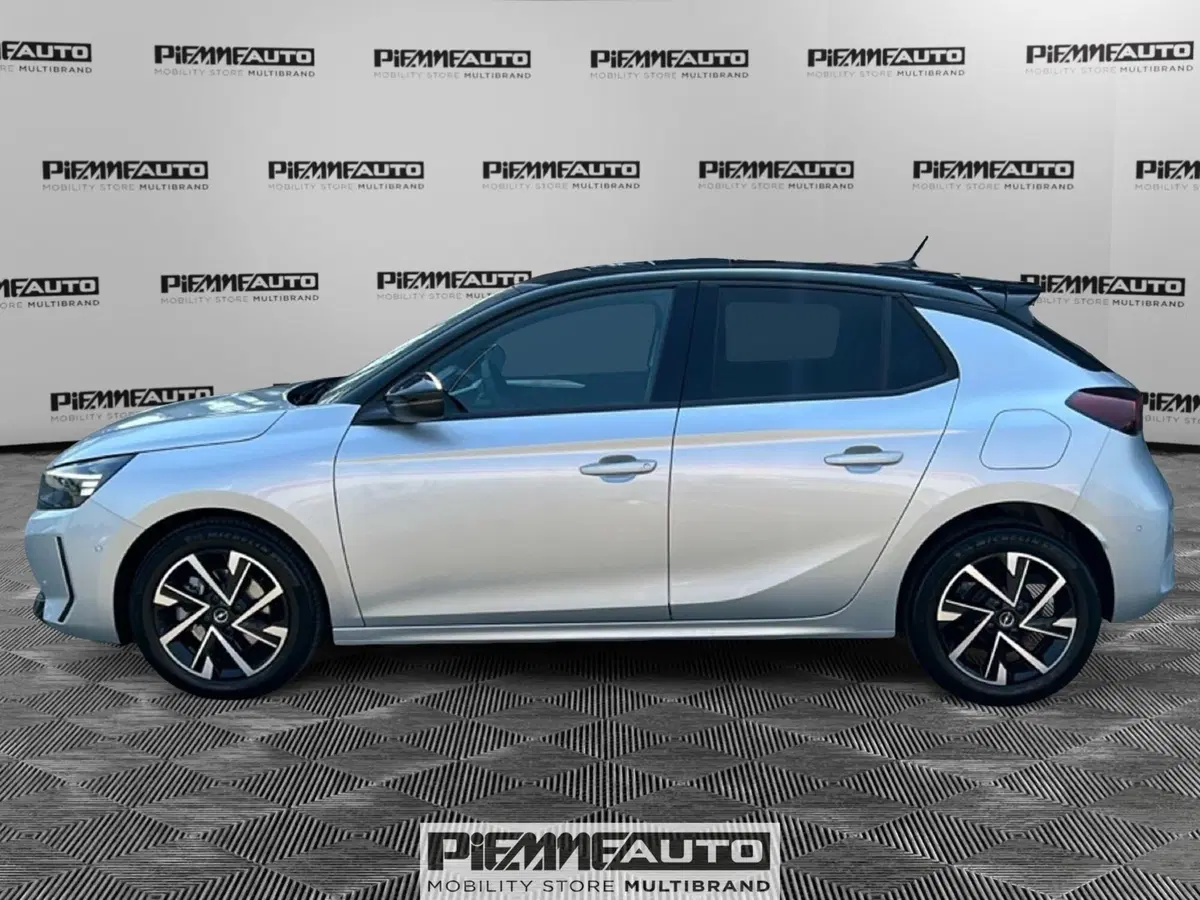 Opel Corsa nuova a Piacenza (2)