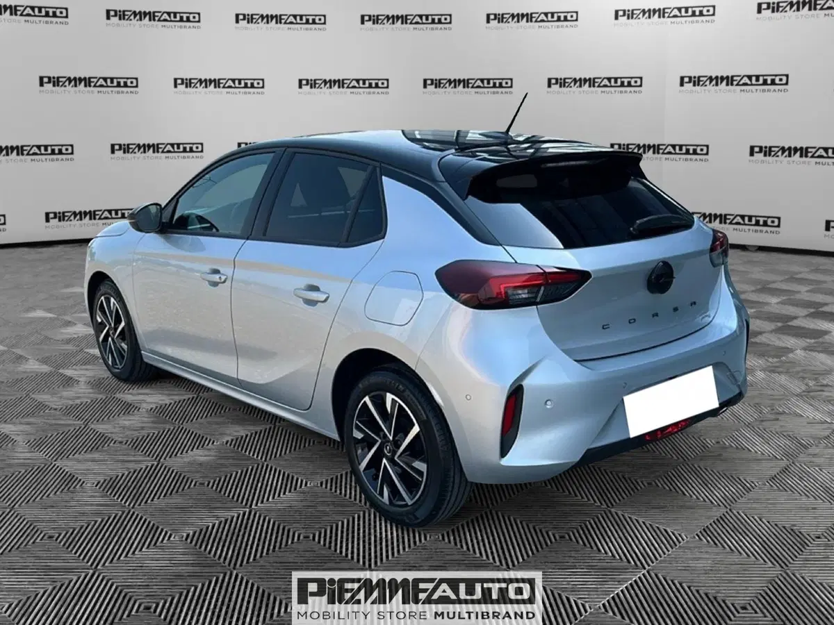 Opel Corsa nuova a Piacenza (3)