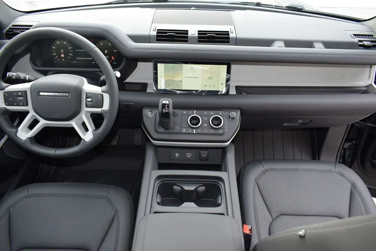 Land Rover Defender usata a Cuneo (4)