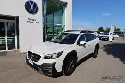 Subaru Outback 2.5i Premium lineartronic del 2023 usata a Anzola dell'Emilia