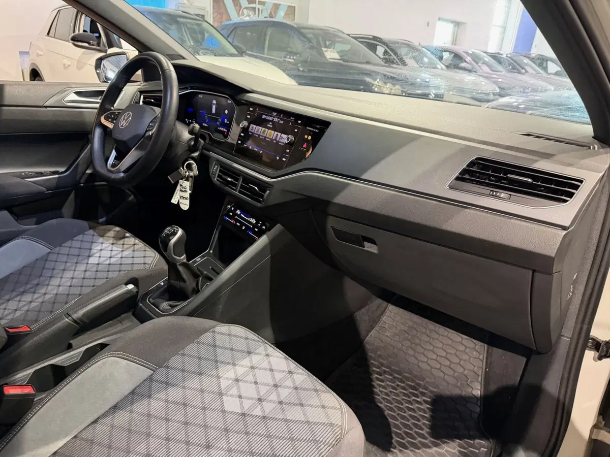 Volkswagen Polo usata a Genova (11)