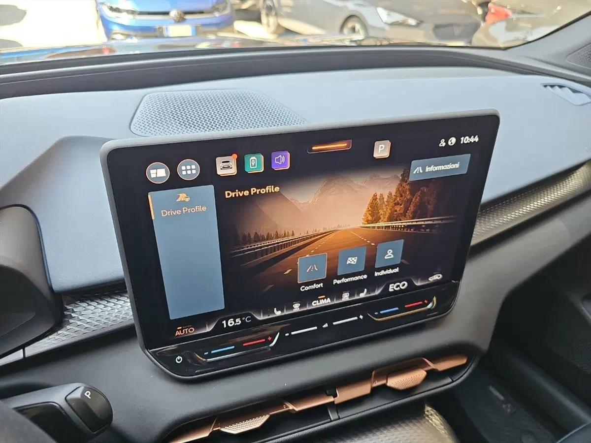 Cupra Terramar usata a Lecco (18)