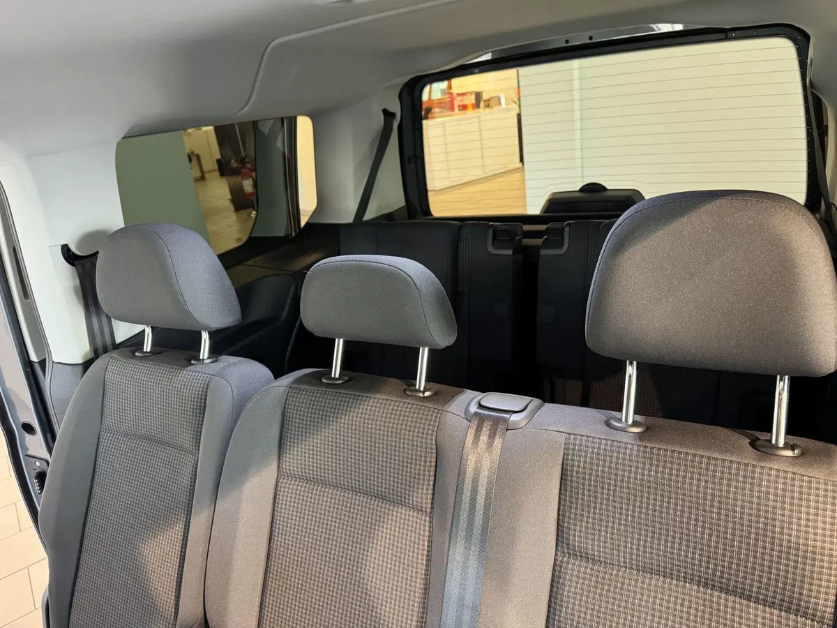 Volkswagen Caddy nuova a Lecco (11)