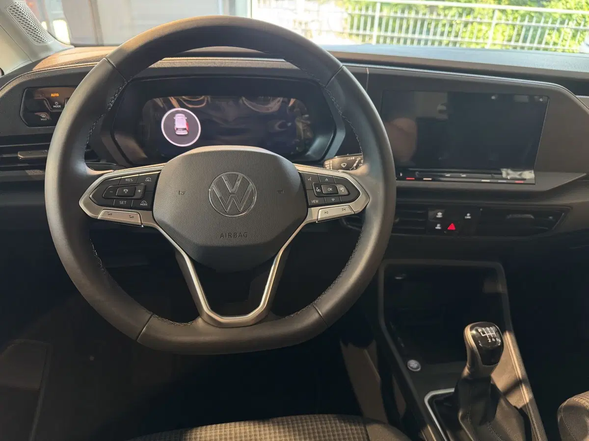 Volkswagen Caddy nuova a Lecco (6)