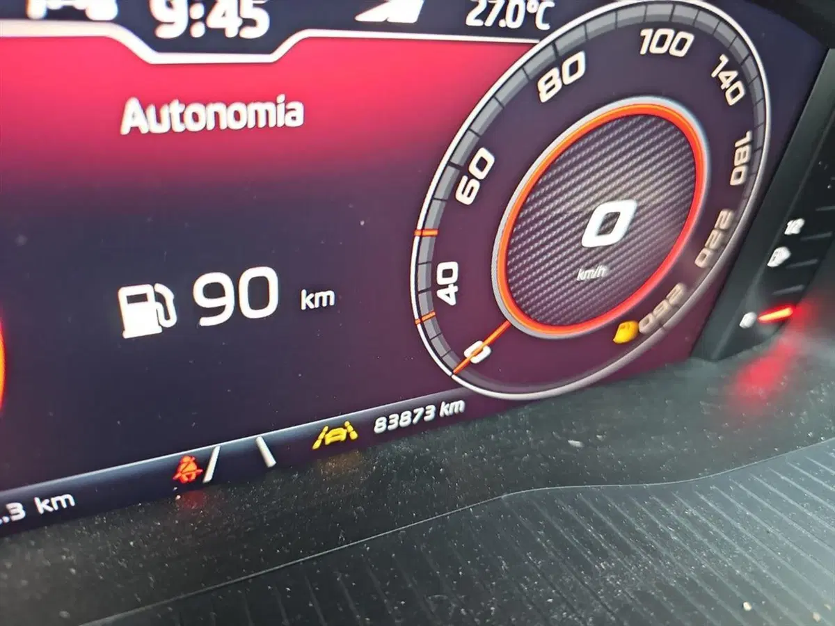 Skoda Karoq usata a Lecco (13)